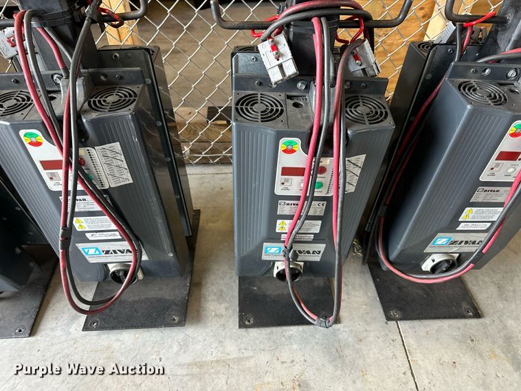 image for item DW2849 (10) Zivan chargers