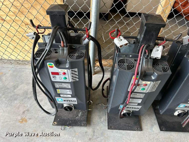 image for item DW2849 (10) Zivan chargers