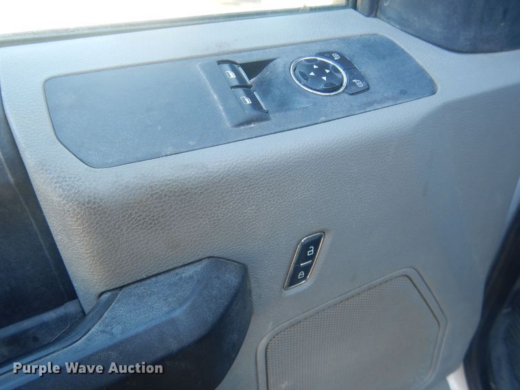 image for item HU9471 2017 Ford F450  flatbed pickup truck