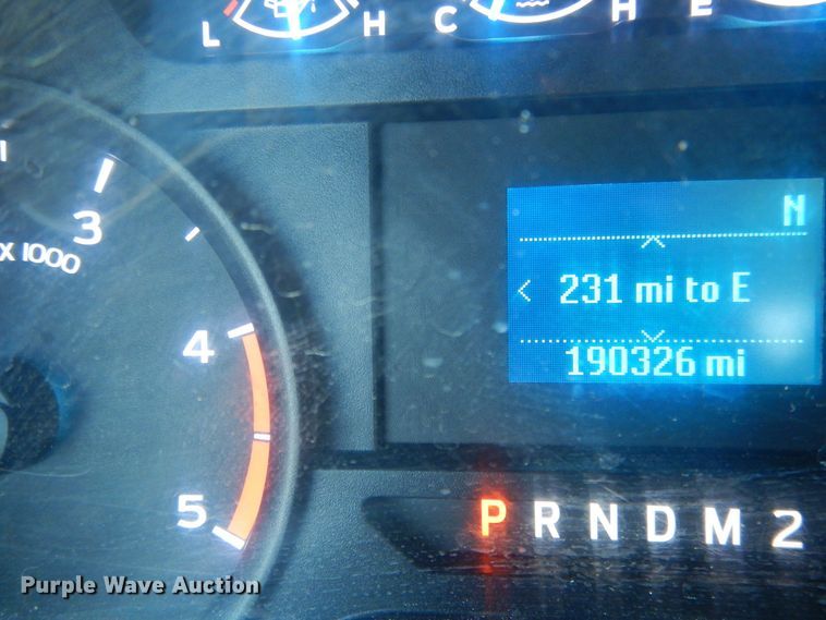 image for item HU9471 2017 Ford F450  flatbed pickup truck