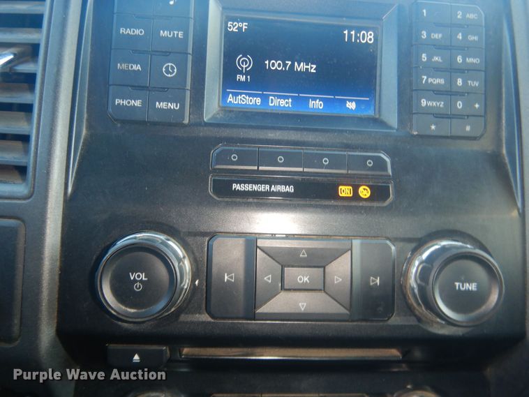 image for item HU9471 2017 Ford F450  flatbed pickup truck