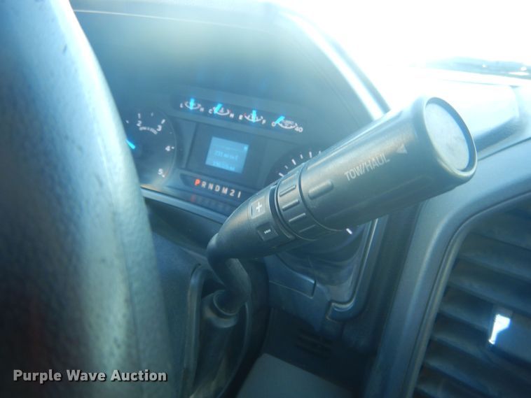 image for item HU9471 2017 Ford F450  flatbed pickup truck