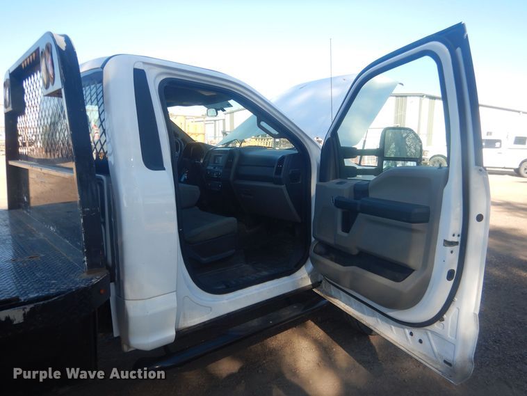 image for item HU9471 2017 Ford F450  flatbed pickup truck