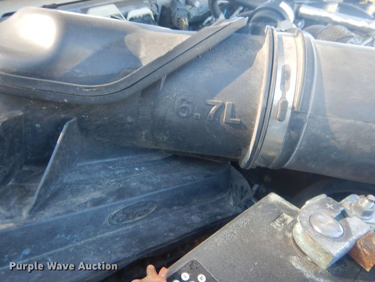 image for item HU9471 2017 Ford F450  flatbed pickup truck