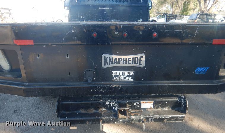 image for item HU9471 2017 Ford F450  flatbed pickup truck