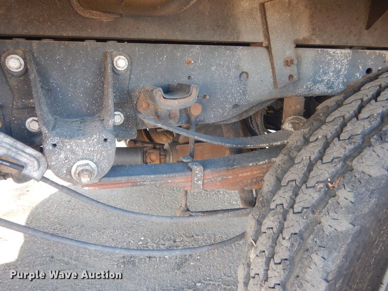 image for item HU9471 2017 Ford F450  flatbed pickup truck