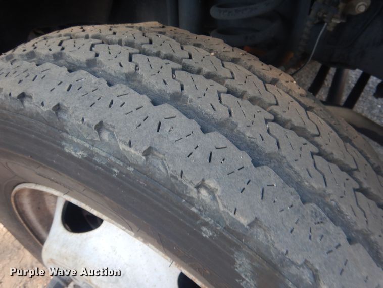 image for item HU9471 2017 Ford F450  flatbed pickup truck