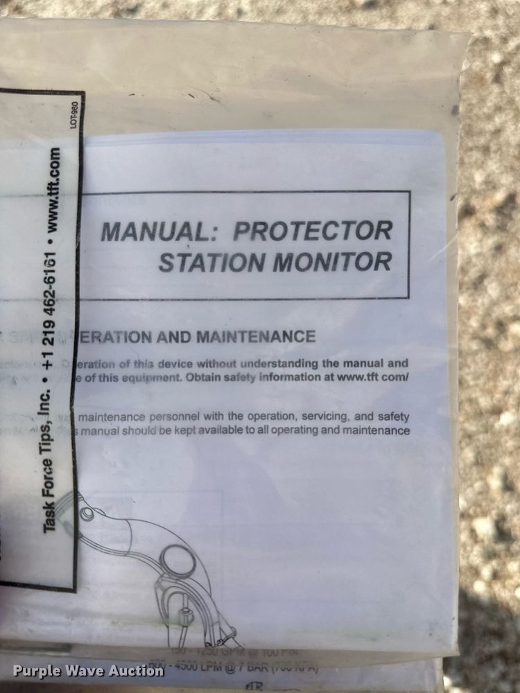 image for item IU9026 (4) Master Stream 1250 deck monitors