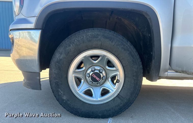 image for item IU9029 2016 GMC Sierra 1500  Double Cab pickup truck