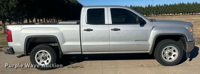 image for item IU9030 2014 GMC Sierra 1500  Double Cab pickup truck