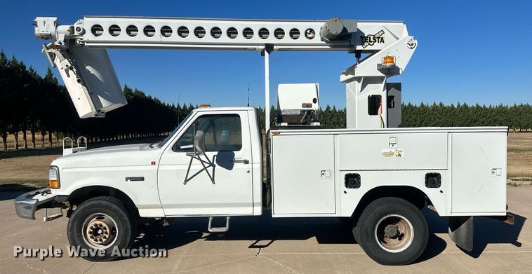 image for item IU9031 1994 Ford F450 Super Duty  bucket truck