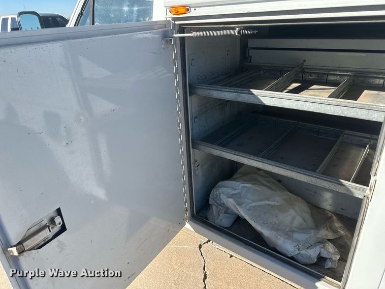 image for item IU9031 1994 Ford F450 Super Duty  bucket truck