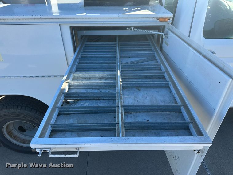 image for item IU9031 1994 Ford F450 Super Duty  bucket truck