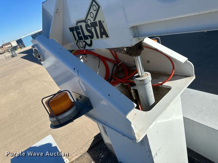 image for item IU9031 1994 Ford F450 Super Duty  bucket truck