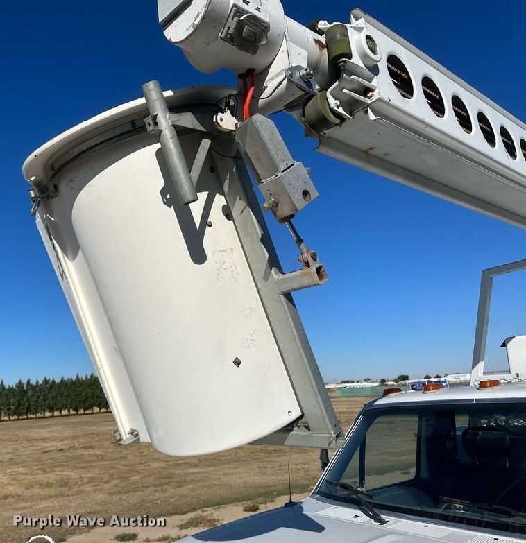 image for item IU9031 1994 Ford F450 Super Duty  bucket truck