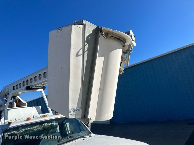 image for item IU9031 1994 Ford F450 Super Duty  bucket truck