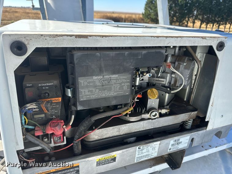 image for item IU9031 1994 Ford F450 Super Duty  bucket truck