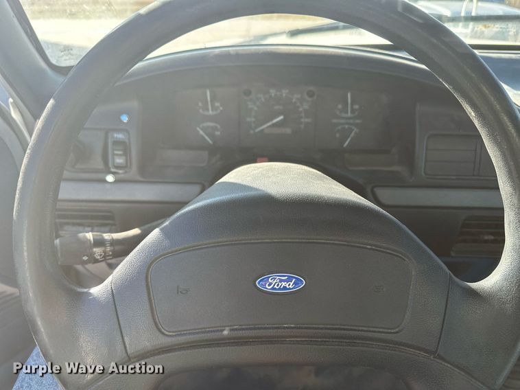 image for item IU9031 1994 Ford F450 Super Duty  bucket truck