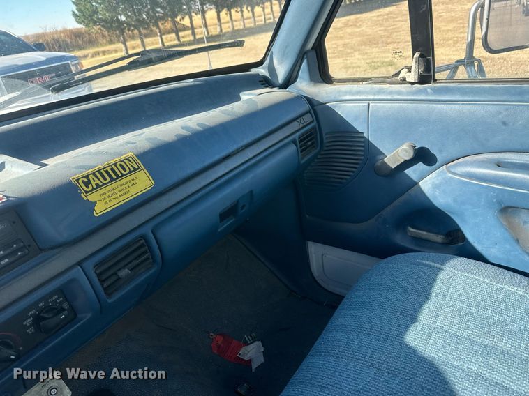 image for item IU9031 1994 Ford F450 Super Duty  bucket truck