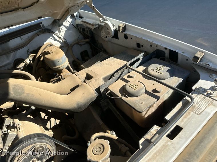 image for item IU9031 1994 Ford F450 Super Duty  bucket truck