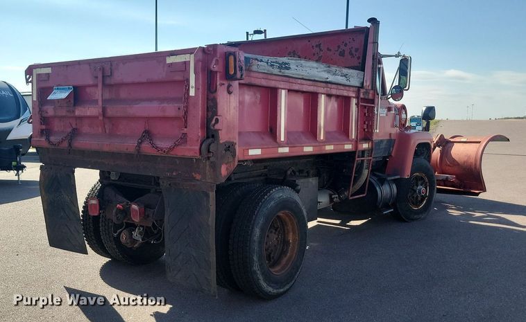 image for item JG9763 1985  Ford 8000  dump truck
