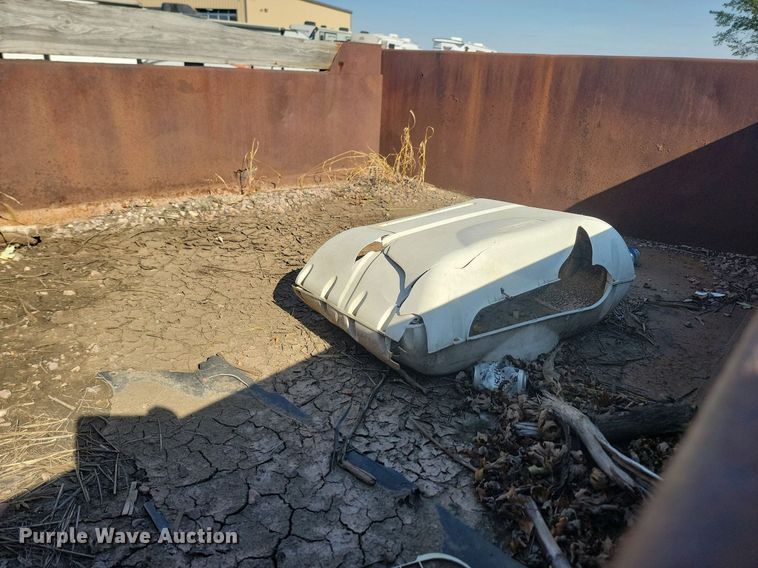 image for item JG9763 1985  Ford 8000  dump truck