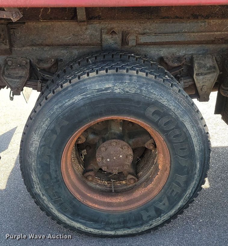 image for item JG9763 1985  Ford 8000  dump truck