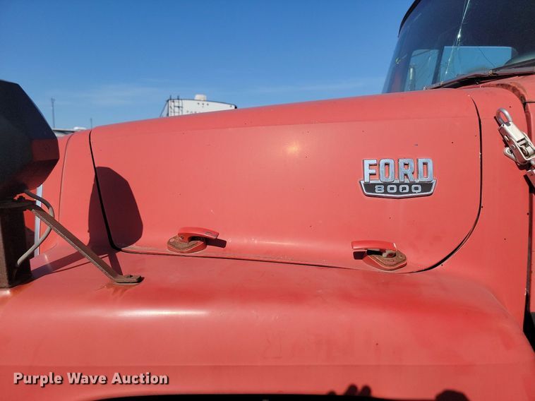 image for item JG9763 1985  Ford 8000  dump truck