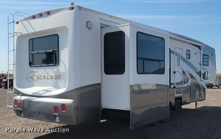 image for item JG9765 2006 Escalade 37K  camper