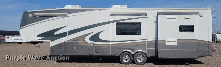 image for item JG9765 2006 Escalade 37K  camper