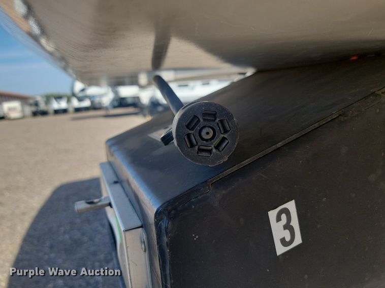 image for item JG9765 2006 Escalade 37K  camper