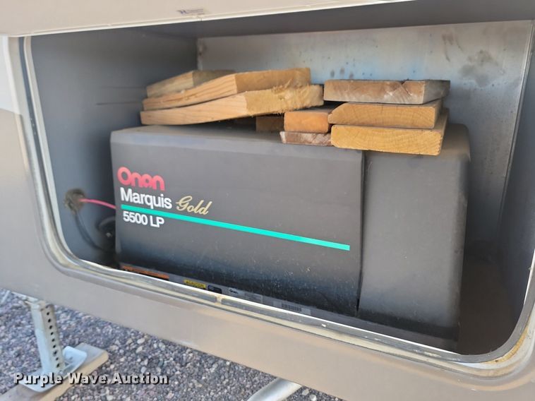 image for item JG9765 2006 Escalade 37K  camper