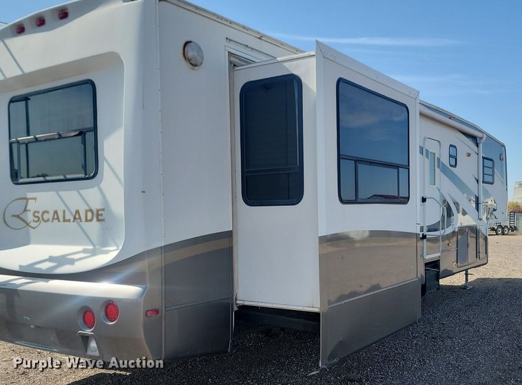 image for item JG9765 2006 Escalade 37K  camper