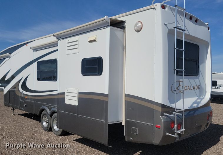 image for item JG9765 2006 Escalade 37K  camper