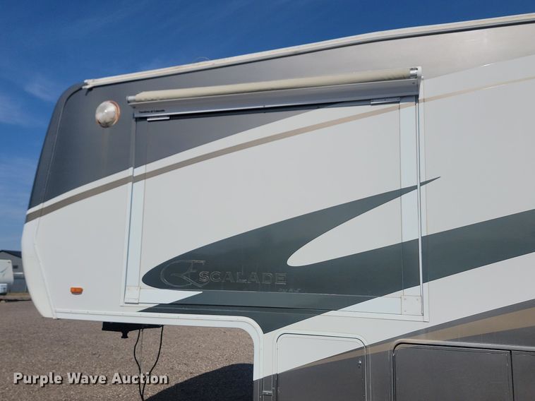 image for item JG9765 2006 Escalade 37K  camper