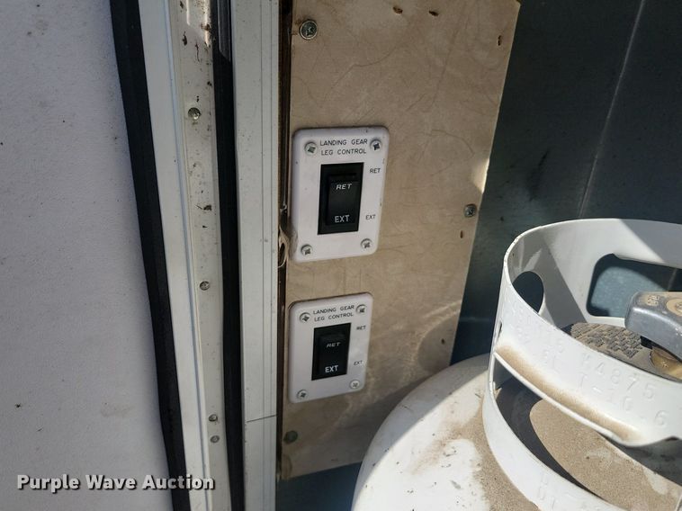 image for item JG9765 2006 Escalade 37K  camper