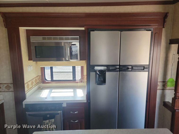 image for item JG9765 2006 Escalade 37K  camper