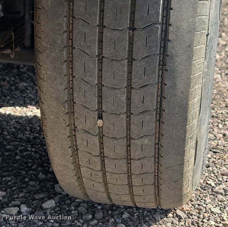 image for item JG9765 2006 Escalade 37K  camper