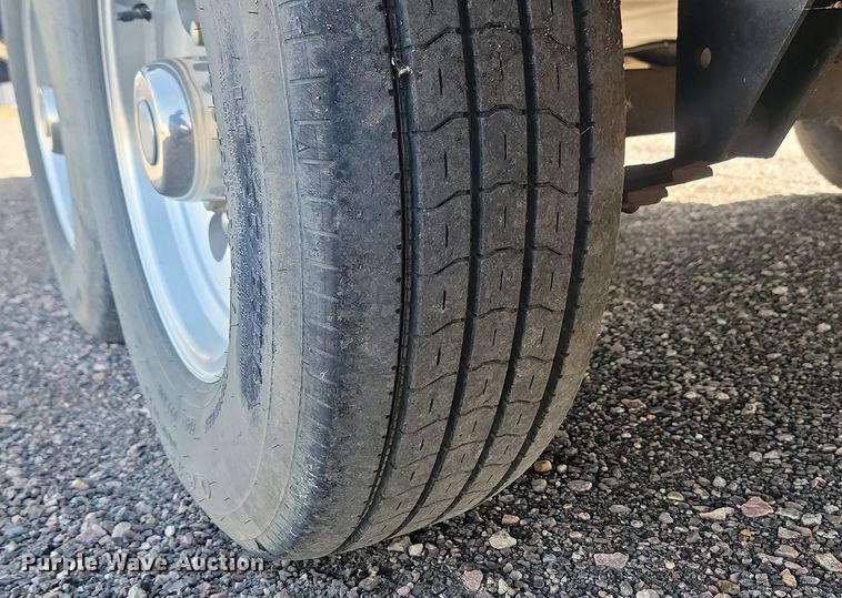 image for item JG9765 2006 Escalade 37K  camper