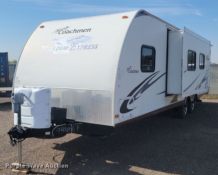 image for item JG9766 2011 Forrest River Coachmen  camper