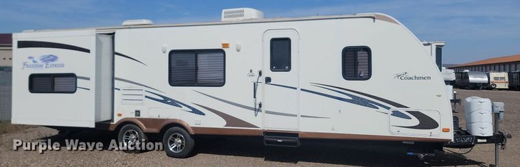 image for item JG9766 2011 Forrest River Coachmen  camper