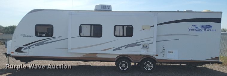 image for item JG9766 2011 Forrest River Coachmen  camper