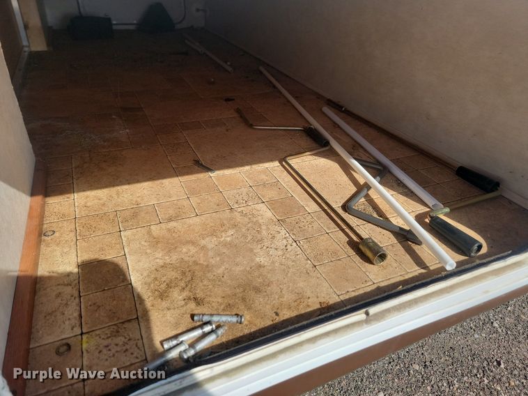 image for item JG9766 2011 Forrest River Coachmen  camper