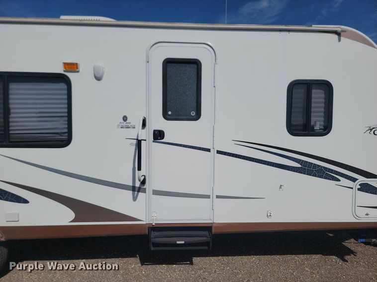 image for item JG9766 2011 Forrest River Coachmen  camper