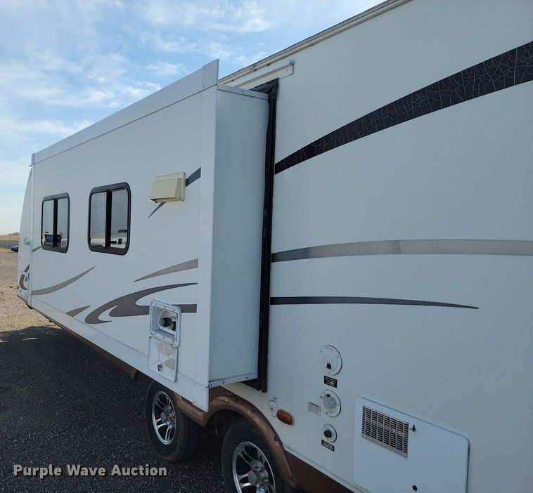 image for item JG9766 2011 Forrest River Coachmen  camper