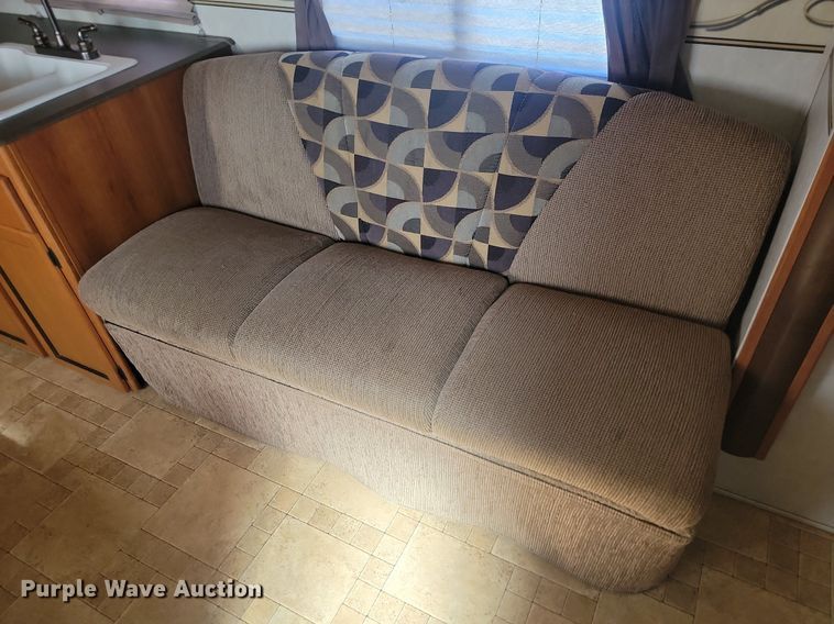 image for item JG9766 2011 Forrest River Coachmen  camper