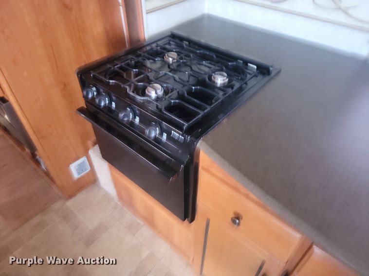 image for item JG9766 2011 Forrest River Coachmen  camper