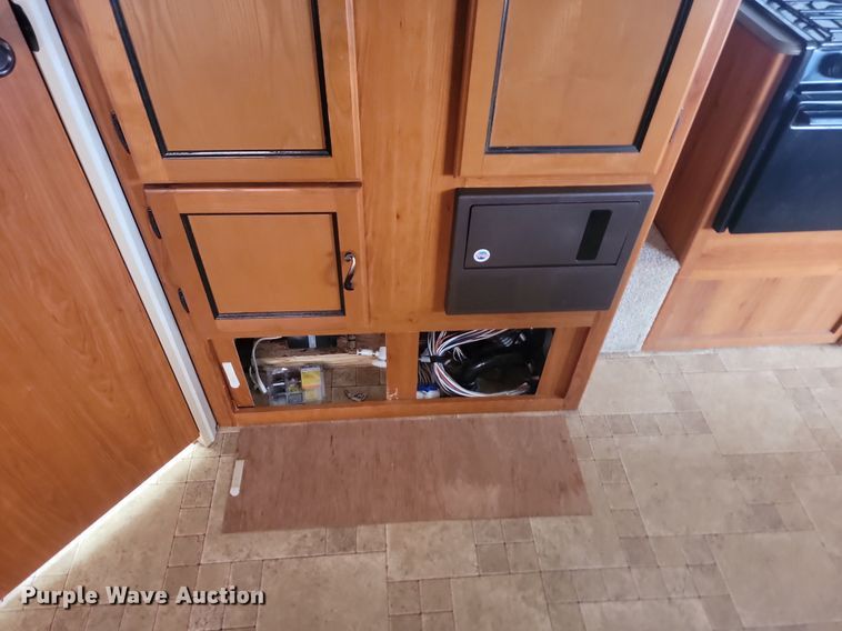 image for item JG9766 2011 Forrest River Coachmen  camper