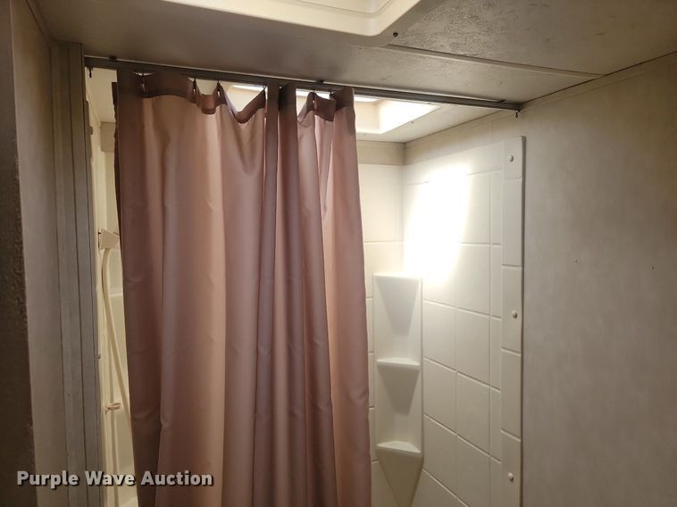 image for item JG9766 2011 Forrest River Coachmen  camper