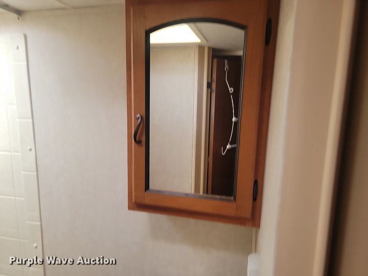 image for item JG9766 2011 Forrest River Coachmen  camper